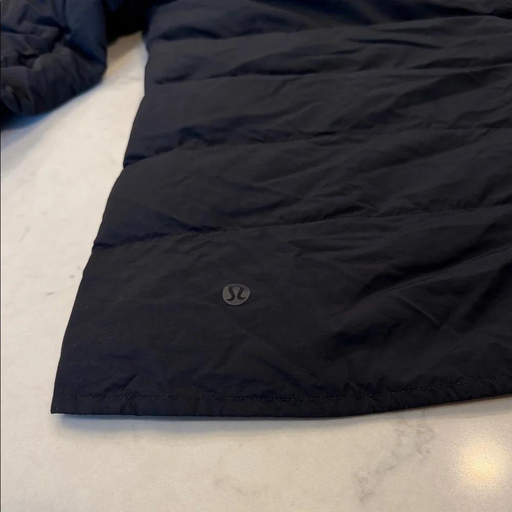 Lululemon Just Enough Puff 800-fill-power goose down Jacket Black Size 6‎